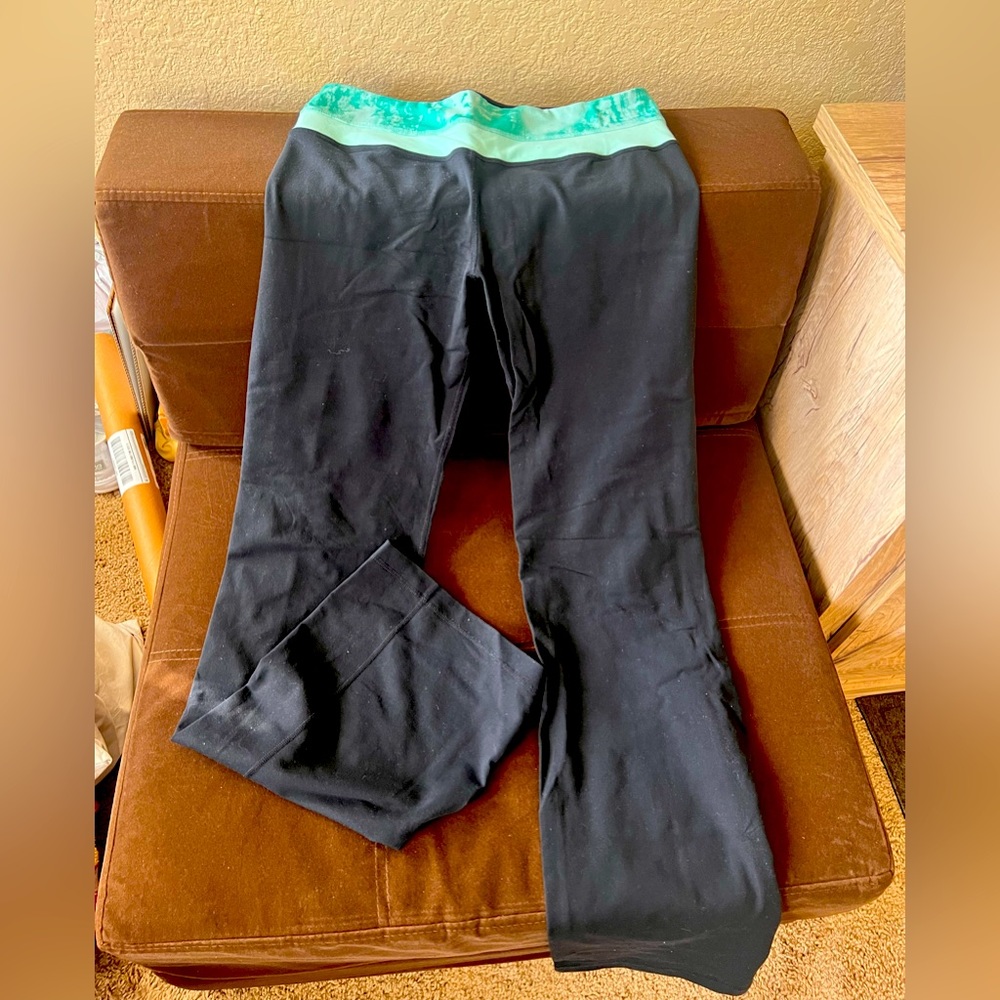 Lululemon groove reversible leggings